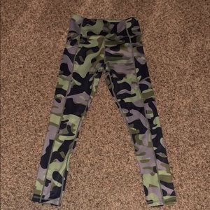 Green Camo Pocket Light n Tight Hi-Rise 7/8 24"